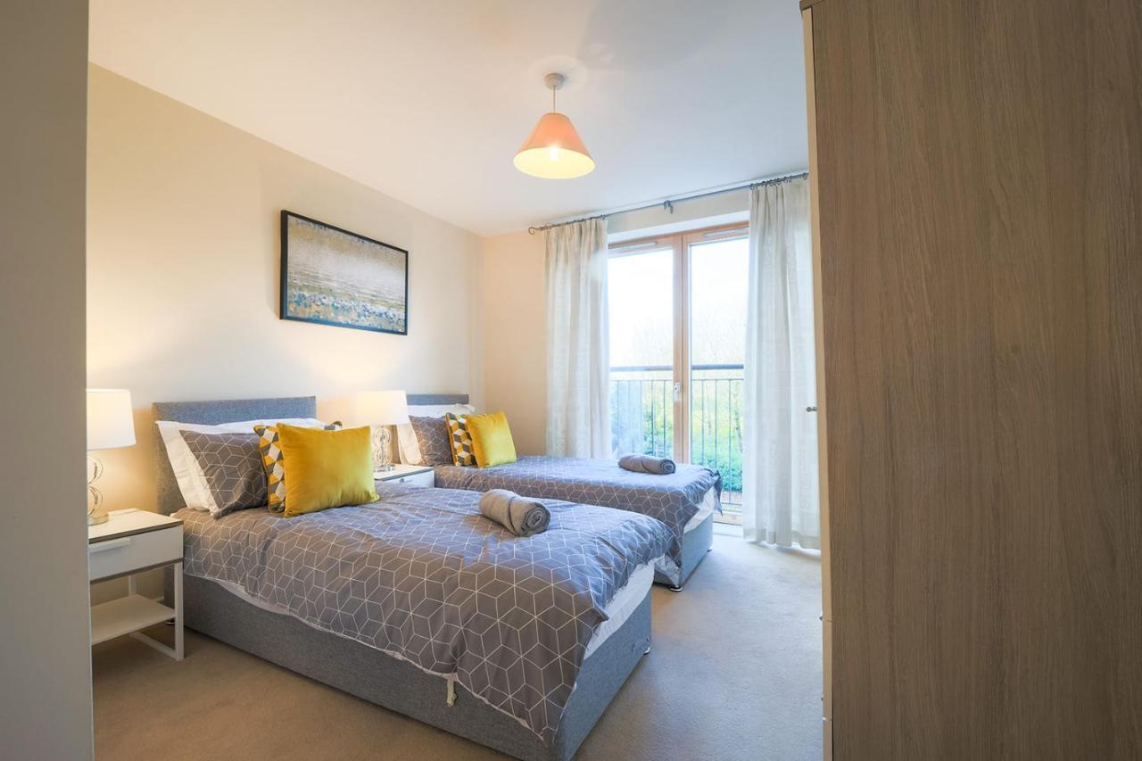 Huntley House Villa Milton Keynes Dış mekan fotoğraf