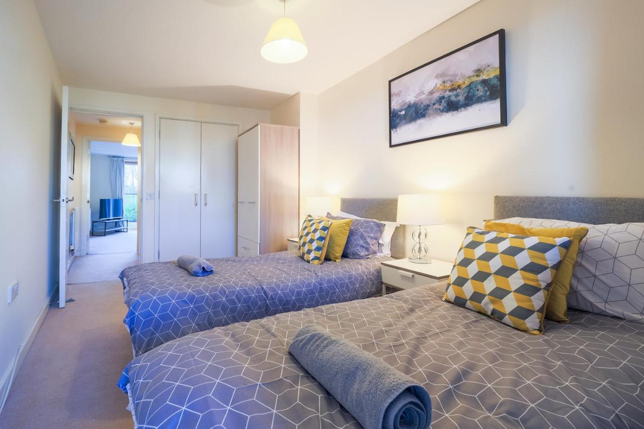 Huntley House Villa Milton Keynes Dış mekan fotoğraf